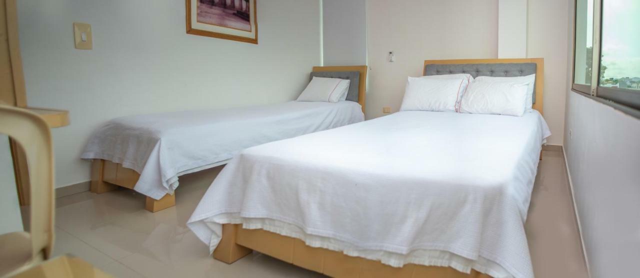 Onoma Hotel Lorica 外观 照片