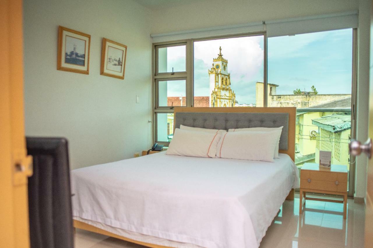 Onoma Hotel Lorica 外观 照片